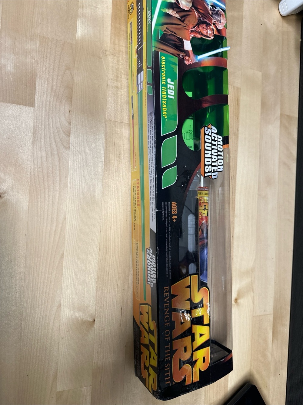 Star Wars Green Electronic Jedi Lightsaber Toy